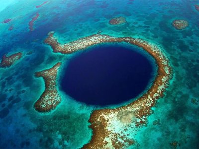 Great Blue Hole Travel Guide: Best Tours, Diving, Snorkeling & Local Tips