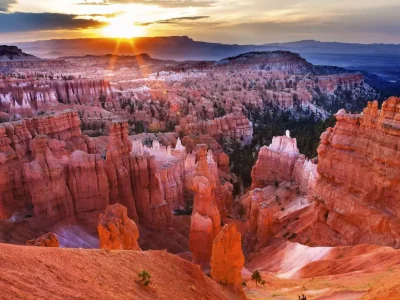 Bryce Canyon National Park Travel Guide: Best Viewpoints, Hikes & Local Tips