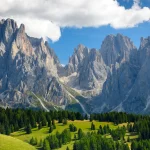 dolomites-GettyImages-155382713