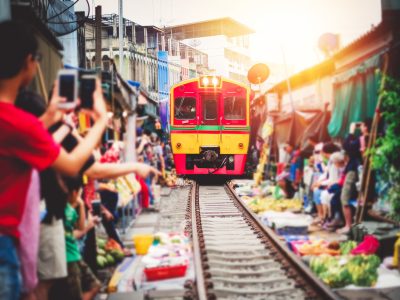 The Strangest Foods You Can Eat at a Market in Thailand