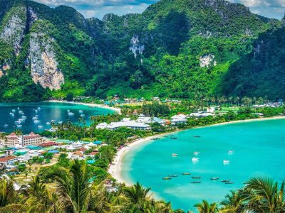 Phi Phi – a resort with white beaches