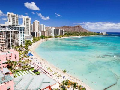 Waikiki Beach – the center of Hawaiian vacations