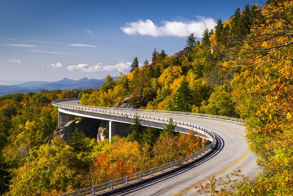 Blue Ridge Parkway: The Ultimate Travel Guide to America’s Most Scenic Drive