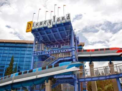 Disneyland Resort: The Ultimate Travel Guide to the Happiest Place on Earth