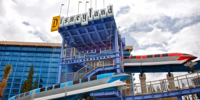 Disneyland Resort: The Ultimate Travel Guide to the Happiest Place on Earth