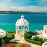 Mirador-con-vistas-al-mar-rodeado-de-un-jardin-en-Puerto-Plata Puerto Plata: The Ultimate Travel Guide to the Dominican Republic’s North Coast Gem