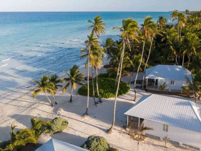 Andros – A Bahamian Island with Blue Lagoons