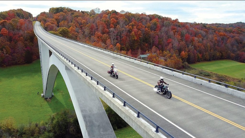 Natchez Trace Parkway: The Ultimate Travel Guide to a Historic Scenic Drive in the American South
