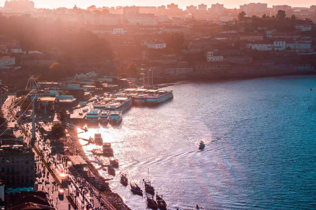 Valparaíso: The Ultimate Travel Guide to Chile’s Colorful Coastal Jewel 1 Valparaíso: The Ultimate Travel Guide to Chile’s Colorful Coastal Jewel