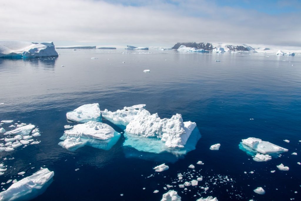 Antarctic Peninsula via Ushuaia: The Ultimate Travel Guide to the Edge of the World and Beyond 1 Antarctic Peninsula via Ushuaia: The Ultimate Travel Guide to the Edge of the World and Beyond